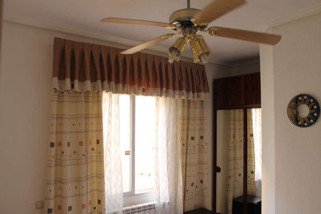 Hostal Xucar Madrid Room photo
