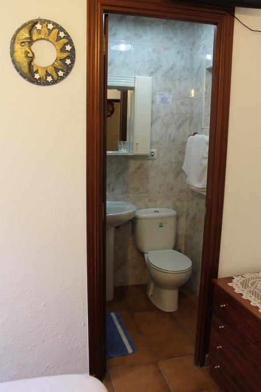 Hostal Xucar Madrid Room photo