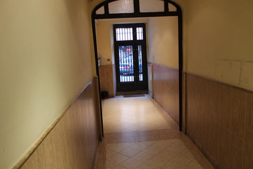 Hostal Xucar Madrid Exterior photo